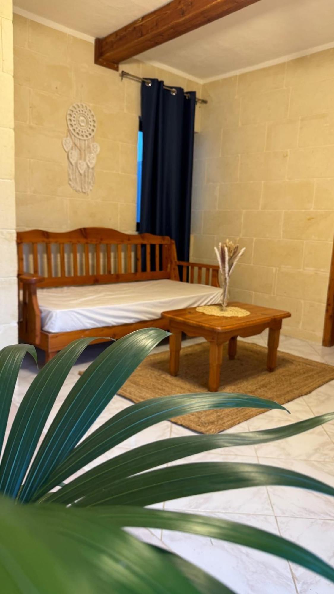 Mystic Flowers & Pool * Gharb (Gozo)