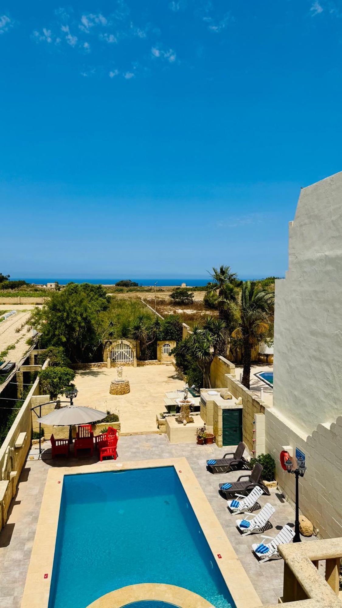 Mystic Flowers & Pool * Gharb (Gozo)